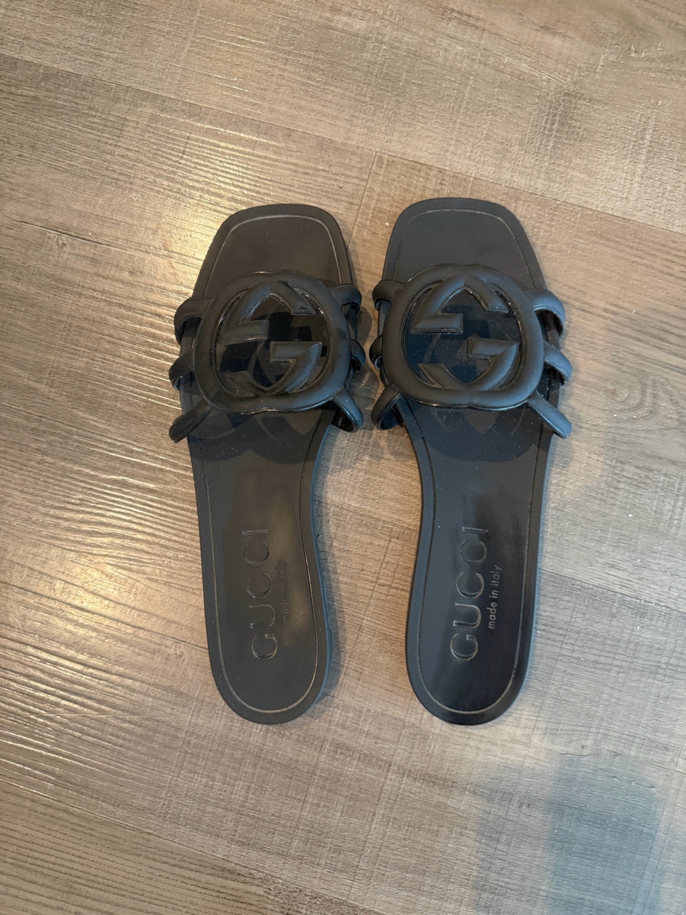 Gucci Black Leather Interlocking G Slide Sandals